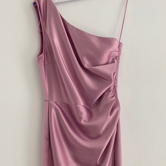 Anthropologie BHLDN Scottie One-Shoulder Side-Slit Stretch Satin in Orchid - Picture 2 of 6